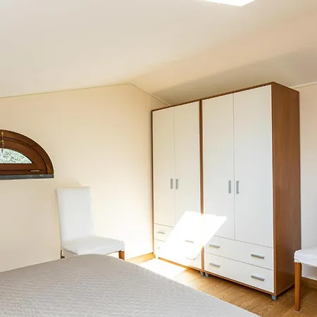 2 Bedroom Amazing In Castelfranco Di Sotto Holiday home Le Vedute