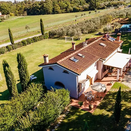 2 Bedroom Amazing In Castelfranco Di Sotto Holiday home